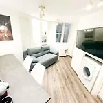 Cityscape Budget Apartments Bajcsy